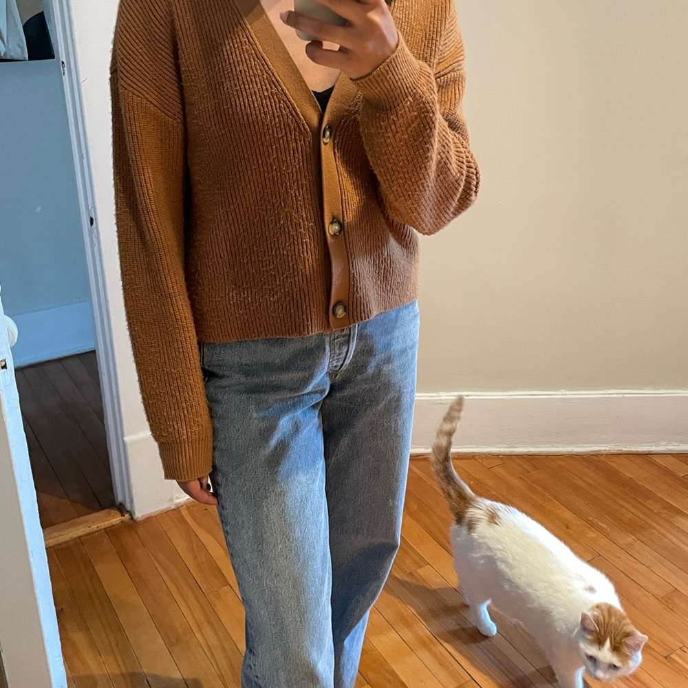 Tristan Ribbed Knit Top in Warm Brown